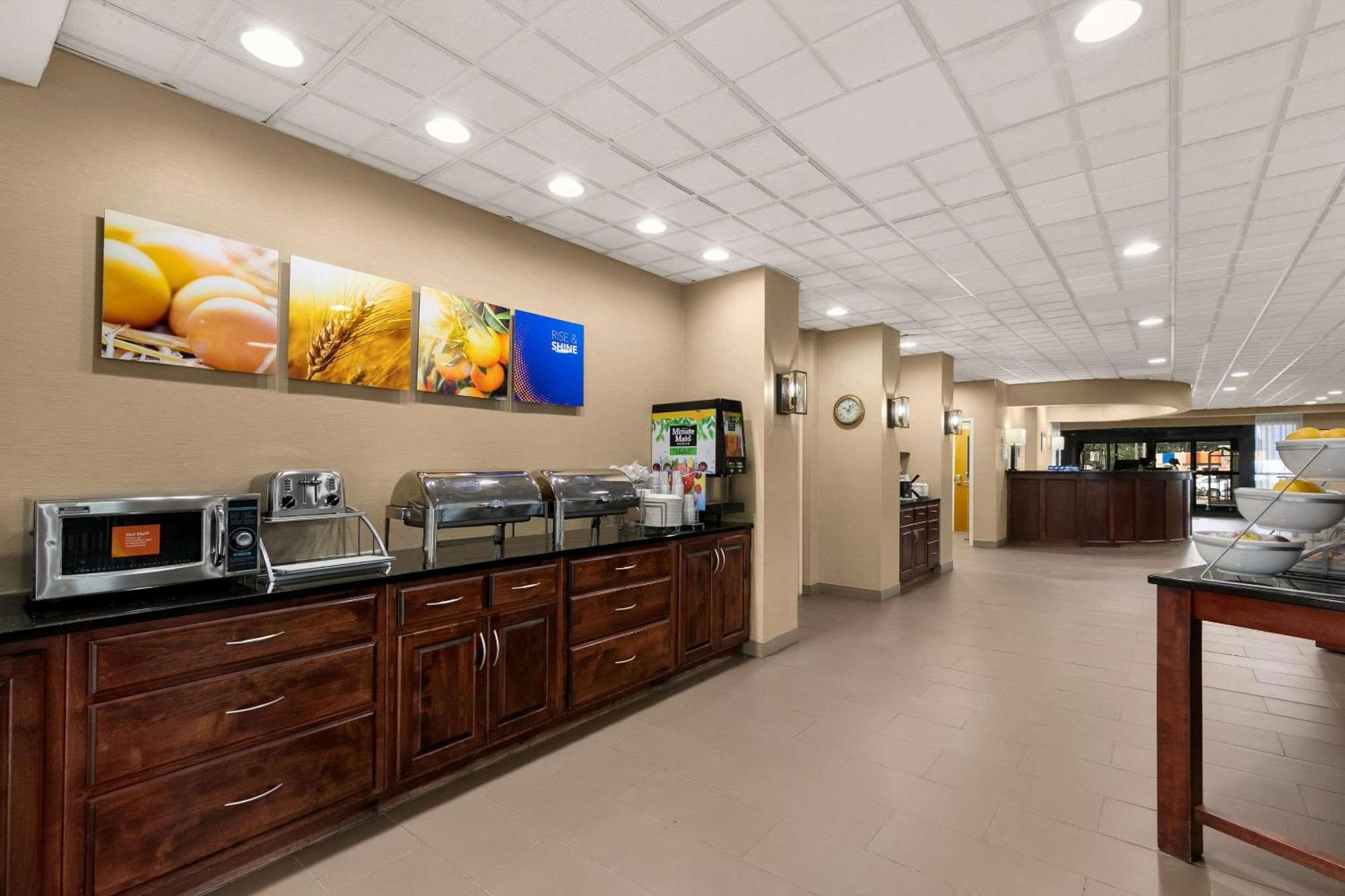 Comfort Suites Commerce Eksteriør bilde